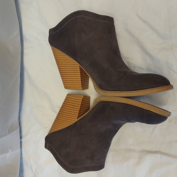 DV by Dolce Vita Dark Green/Grey Heeled Boots Size 10 Medium - Picture 3 of 14